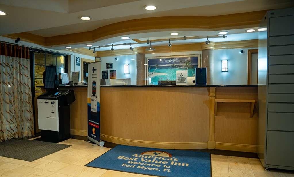 Americas Best Value Inn Fort Myers İç mekan fotoğraf